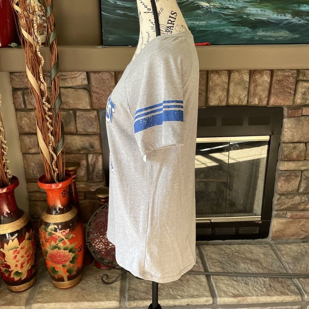 NWOT PEL-ATHLETIC Graphic T-shirt Kenmore West Blue Devils M - Picture 4 of 16